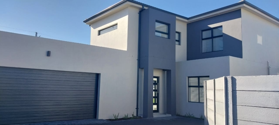 To Let 3 Bedroom Property for Rent in Parklands North Western Cape